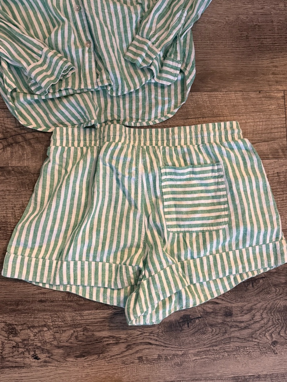 SOLD XP- Universal Thread Green & White Striped Linen Blend Two-Piece Set - Picture 4 of 4